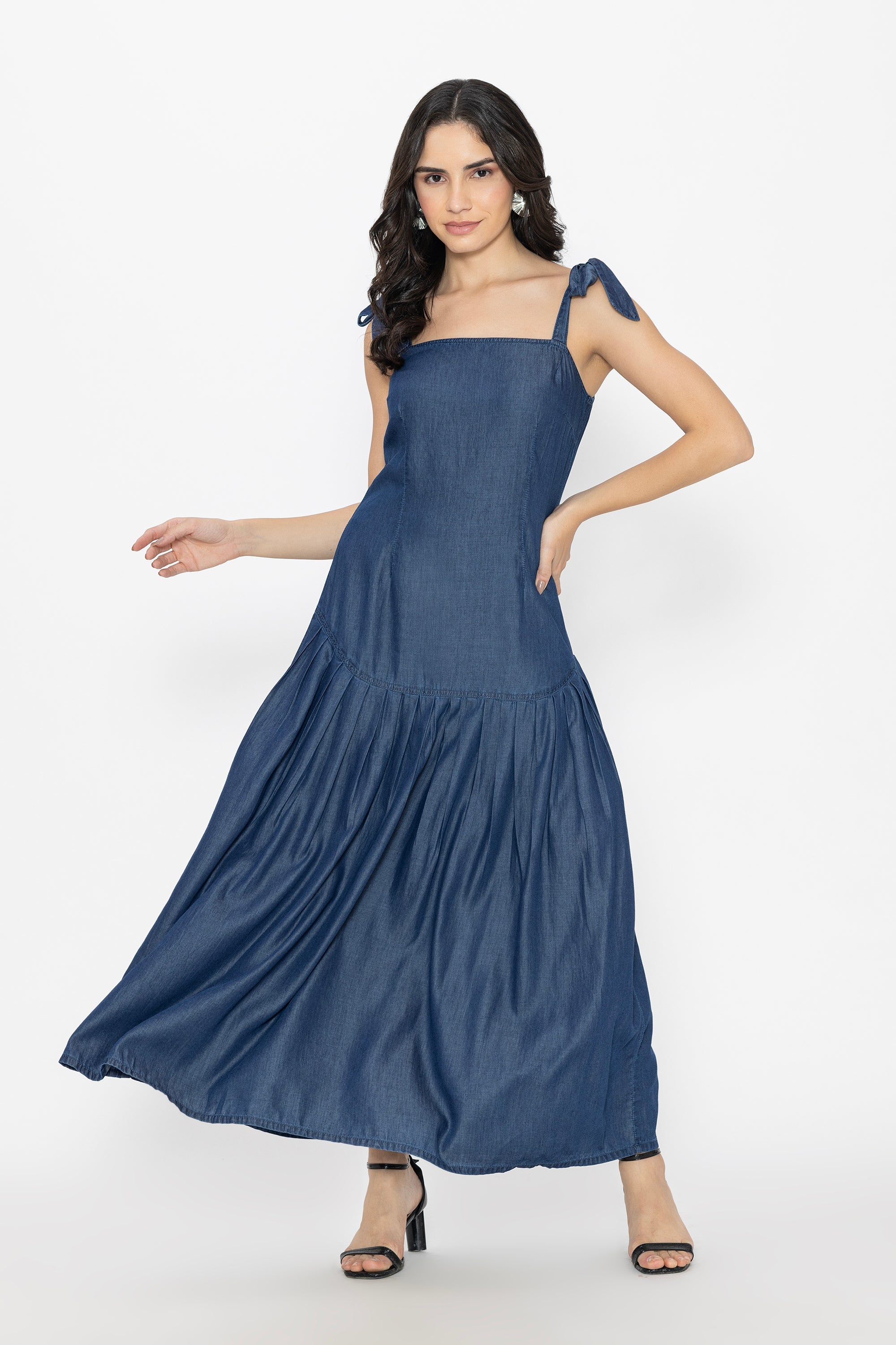 Miss Knot Dress
