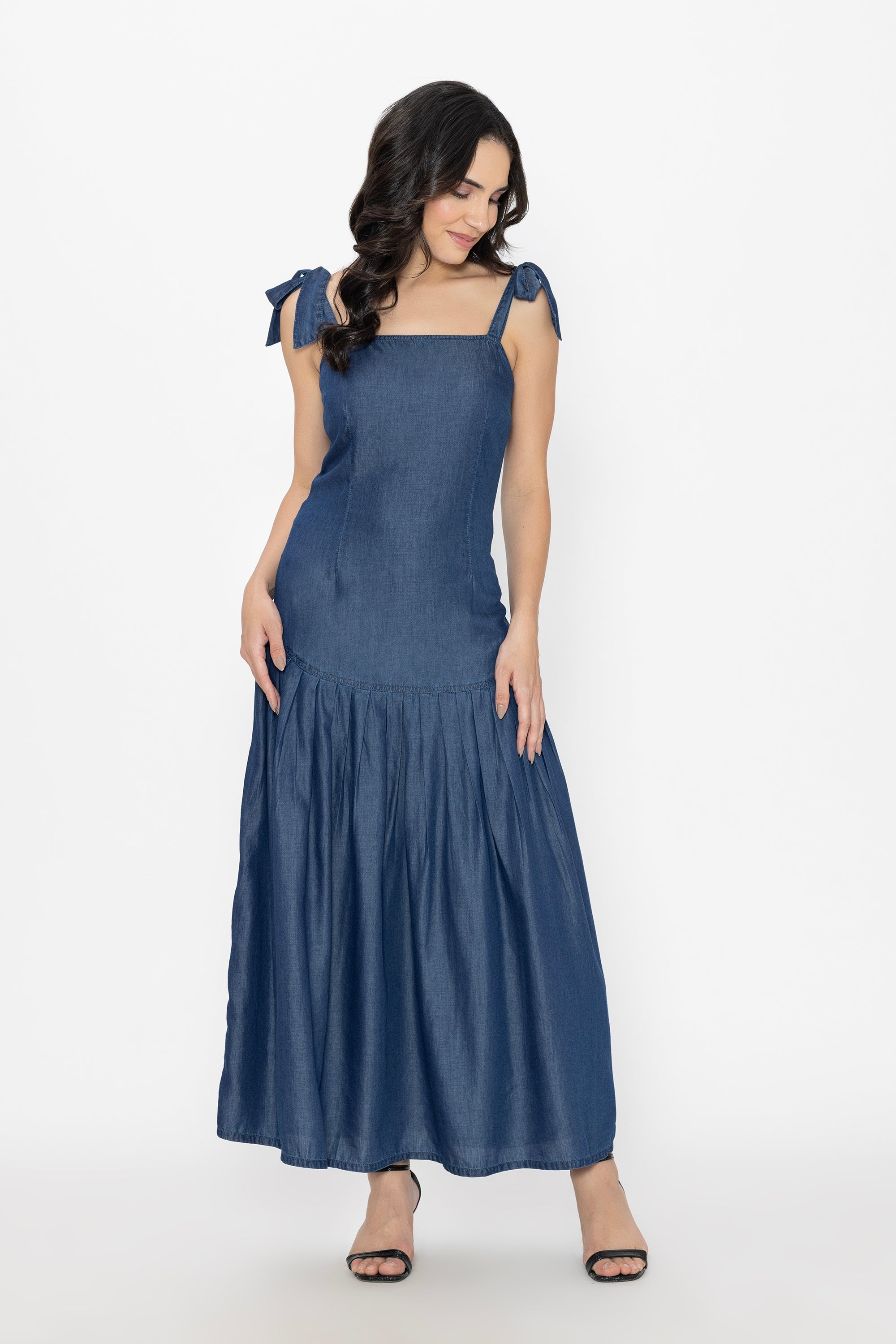 Miss Knot Dress