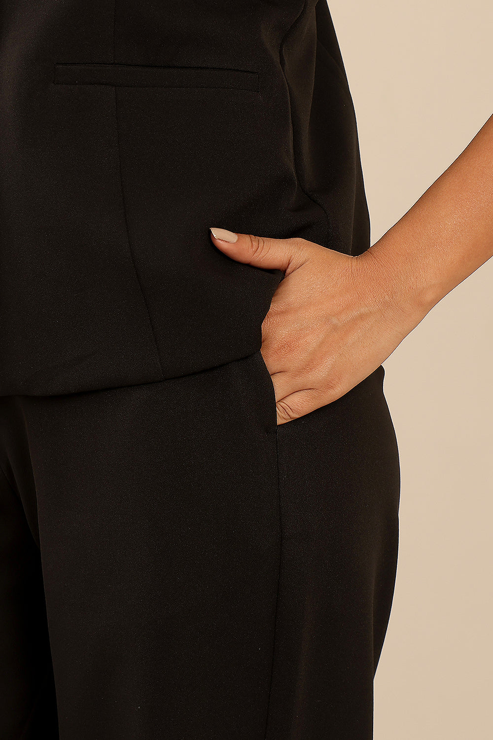 Round Neck Dream Attire Black