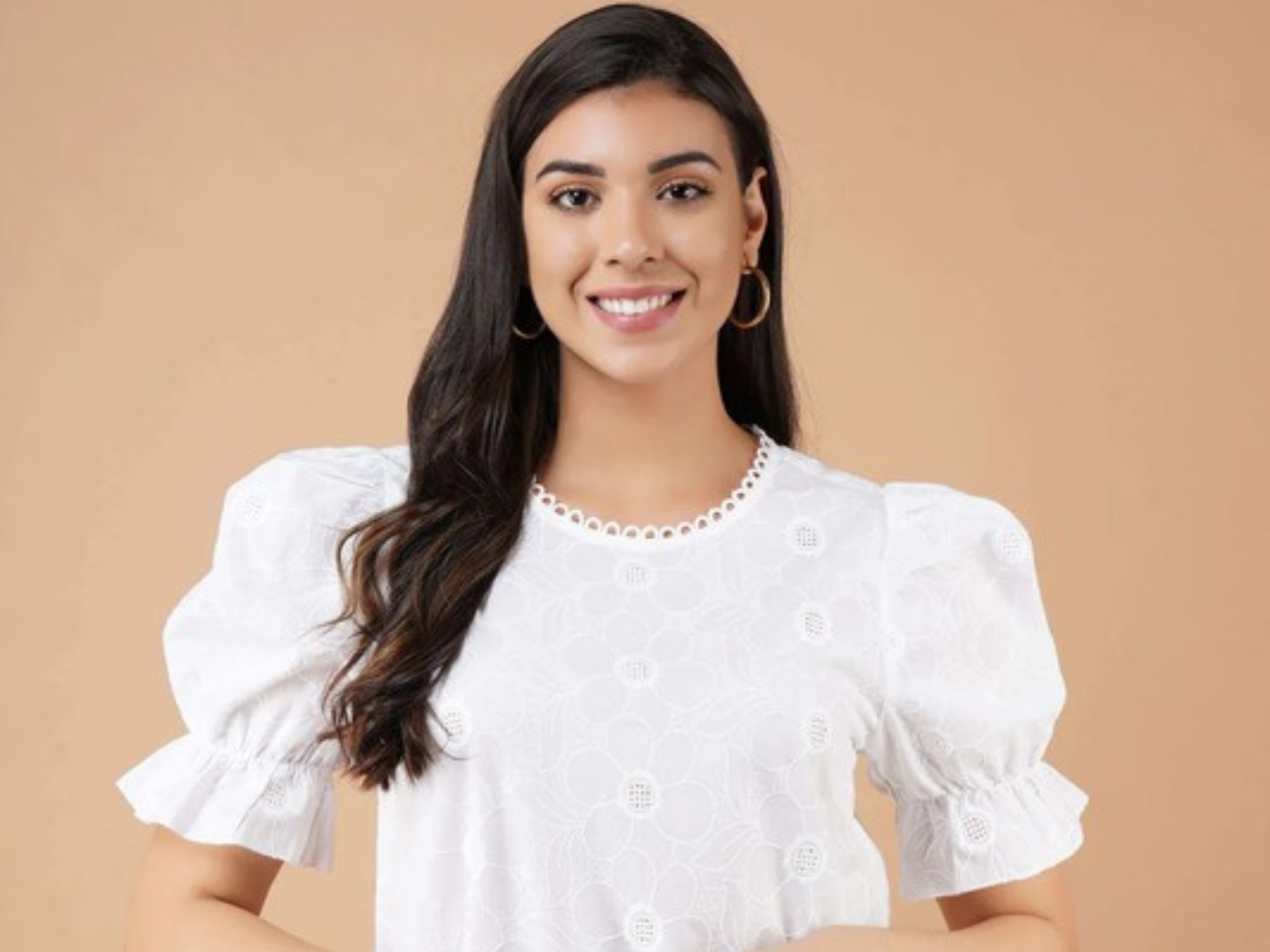 5 Must-Have Women’s Tops for Every Occasion
