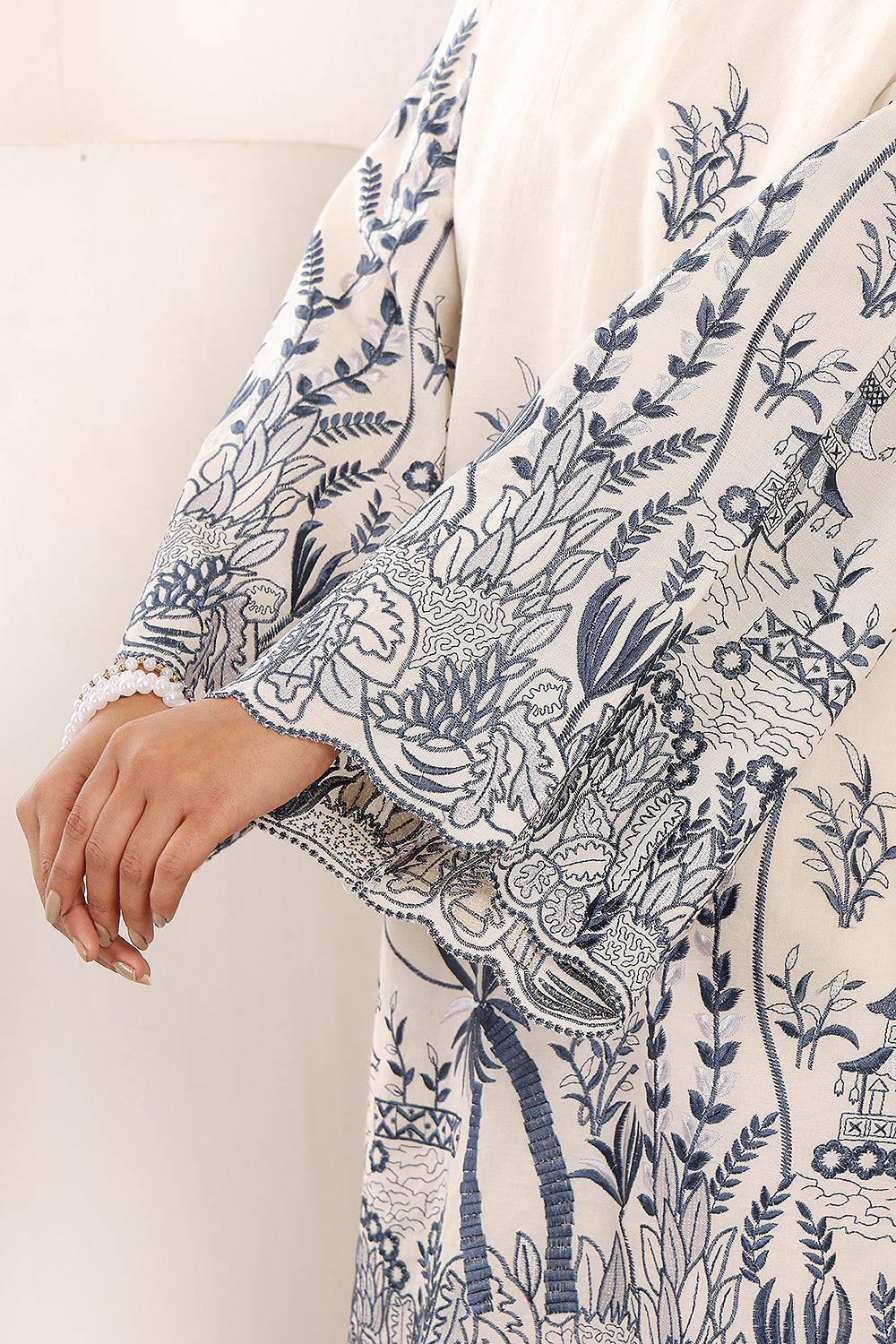 Emnroidered Tunic Dress
